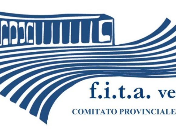 logo fita vicenza Teatro in Giardino 2025 venerdì 13 giugno nel giardino della Biblioteca Civica con “La prova generale” della compagnia Gli Incompiuti